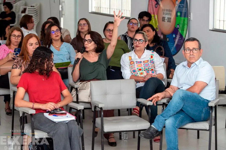 Construção do novo Plano Municipal de Educação ganha força em Teixeira de Freitas