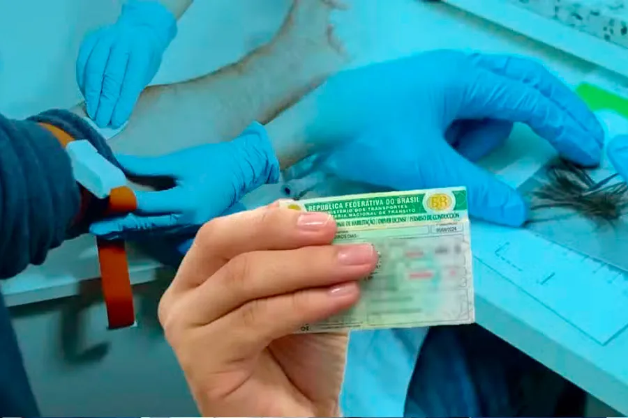 Exame toxicológico passa a ser obrigatório para 1ª Carteira Nacional de Habilitação na Bahia