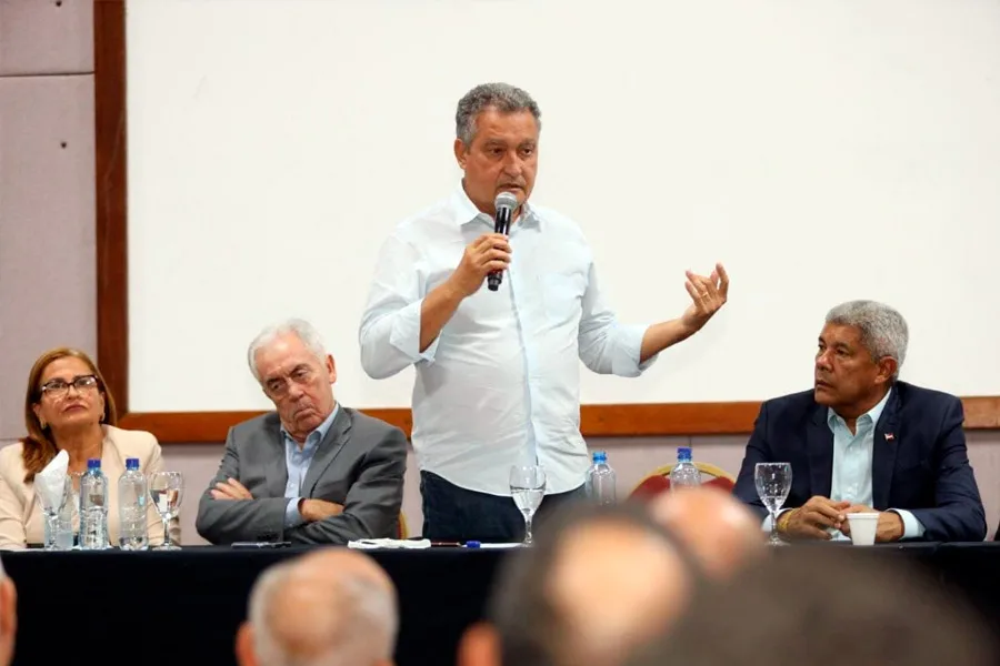 Bahia quer governador de mãos dadas com Lula, diz Rui Costa em reunião com prefeitos