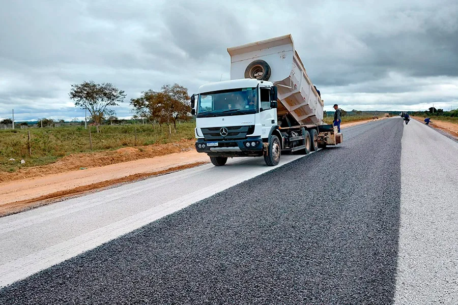 Três grandes obras rodoviárias somam R$ 120,3 milhões no Sudoeste baiano Três grandes obras rodoviárias somam R$ 120,3 milhões no Sudoeste baiano