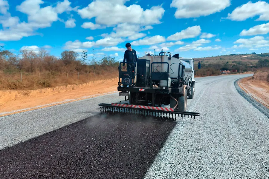 Três grandes obras rodoviárias somam R$ 120,3 milhões no Sudoeste baiano Três grandes obras rodoviárias somam R$ 120,3 milhões no Sudoeste baiano