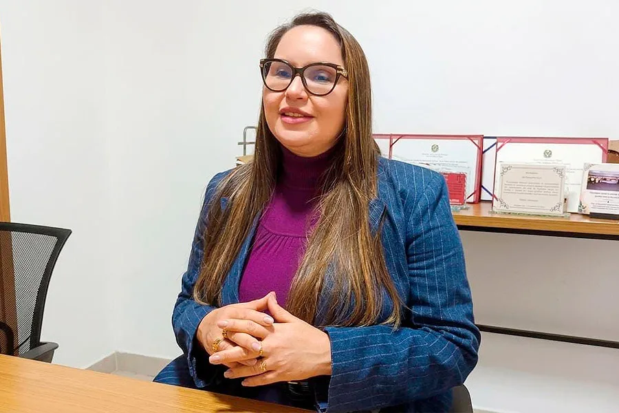 Presidente da Comissão em Defesa da Mulher fala sobre o Agosto Lilás em Teixeira de Freitas