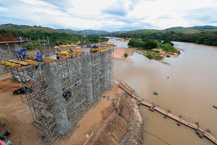 Obras da nova ponte sobre o Rio Jequitinhonha chegam a 65% de execução