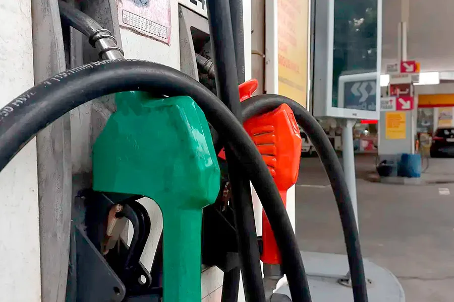 Segunda maior refinaria do país reduz preço da gasolina em 11,3%