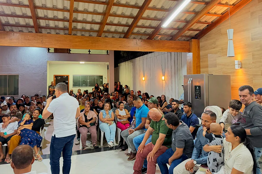 Jonatas Santos reúne lideranças em encontro político com vereador Adriano Souza