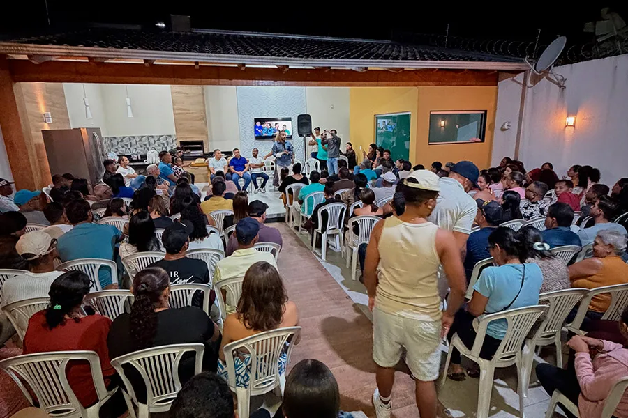 Jonatas Santos reúne lideranças em encontro político com vereador Adriano Souza