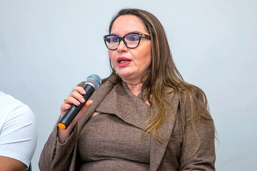 CRAM leva experiência do atendimento às mulheres para debate sobre violência em mesa interdisciplinar CRAM leva experiência do atendimento às mulheres para debate sobre violência em mesa interdisciplinar