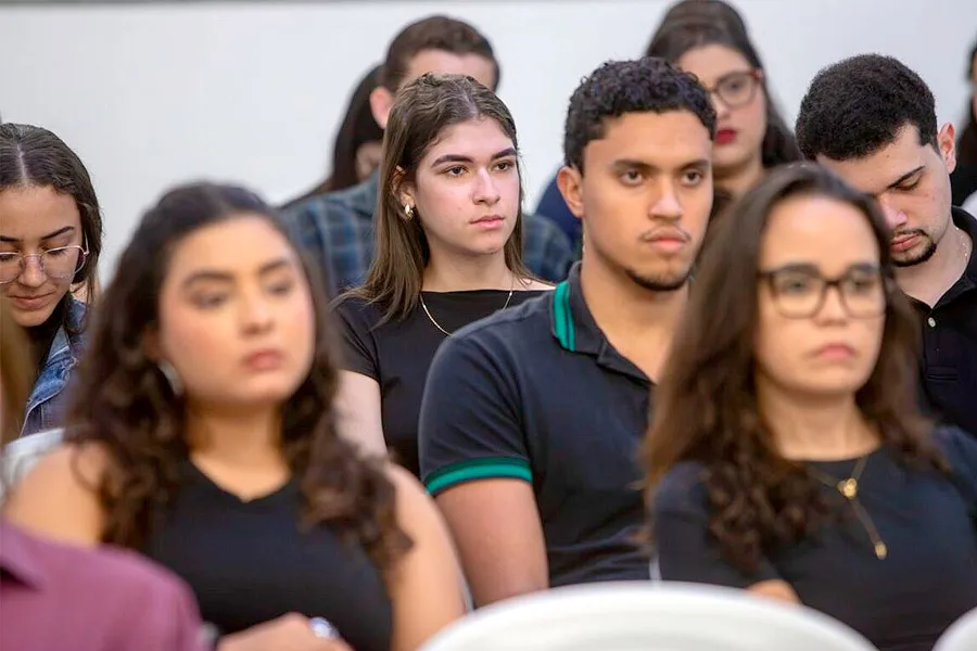 CRAM leva experiência do atendimento às mulheres para debate sobre violência em mesa interdisciplinar CRAM leva experiência do atendimento às mulheres para debate sobre violência em mesa interdisciplinar