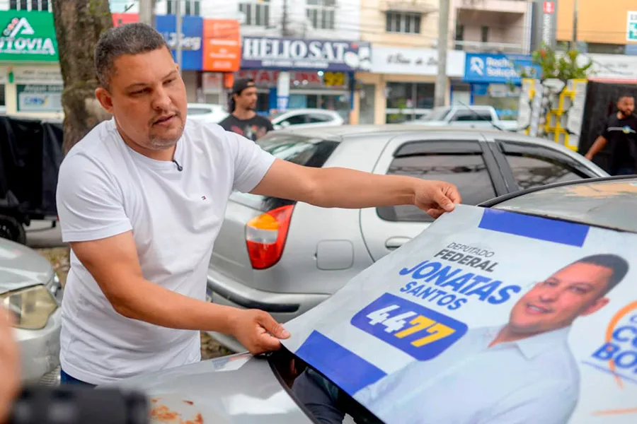 Tá mudando a cena: adesivaço de Jonatas Santos mobiliza Teixeira de Freitas Tá mudando a cena: adesivaço de Jonatas Santos mobiliza Teixeira de Freitas