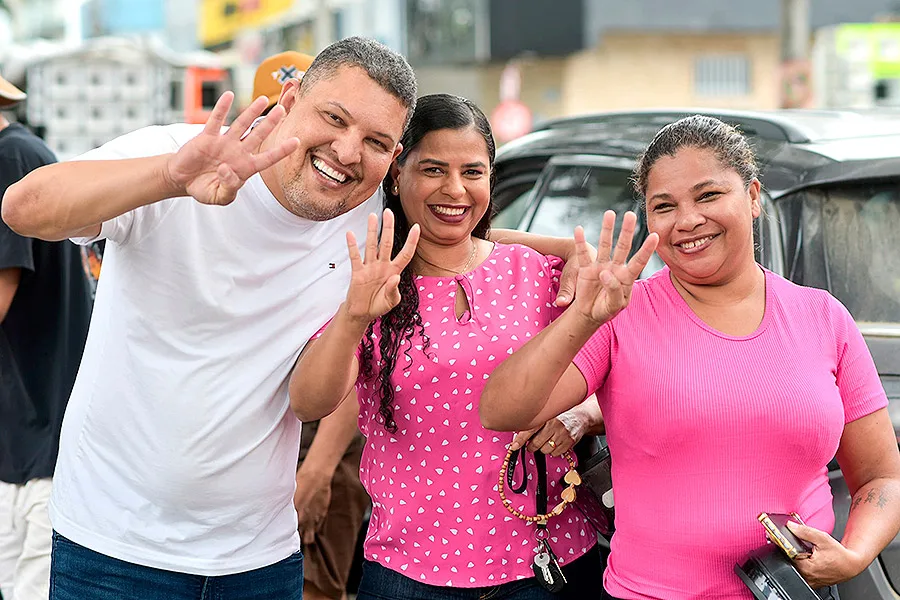 Tá mudando a cena: adesivaço de Jonatas Santos mobiliza Teixeira de Freitas Tá mudando a cena: adesivaço de Jonatas Santos mobiliza Teixeira de Freitas