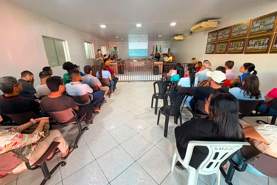 Medeiros Neto debate futuro do município durante apresentação do novo Plano Diretor Municipal