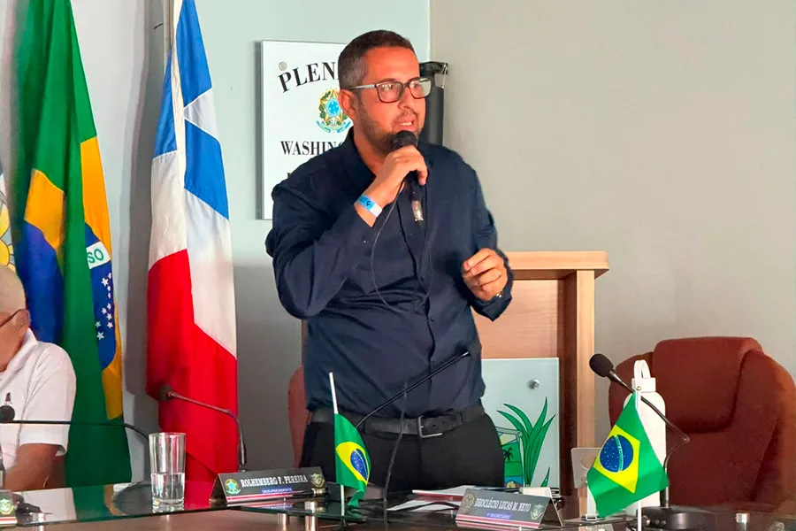 Medeiros Neto debate futuro do município durante apresentação do novo Plano Diretor Municipal Medeiros Neto debate futuro do município durante apresentação do novo Plano Diretor Municipal