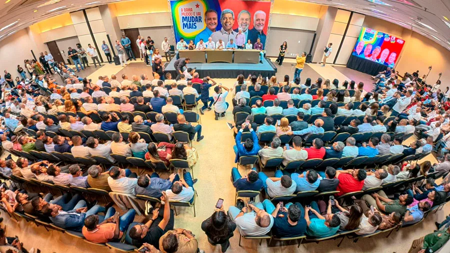 Mais de 330 prefeitos fecham com Jerônimo em Salvador: 
