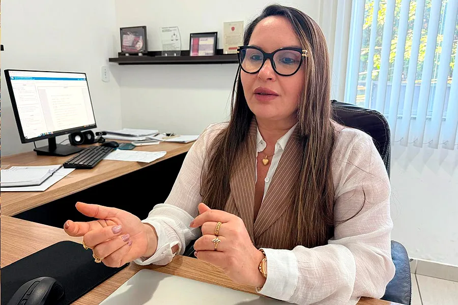 Presidente da Comissão de Defesa da Mulher revela números alarmantes da violência doméstica no Brasil Presidente da Comissão de Defesa da Mulher revela números alarmantes da violência doméstica no Brasil
