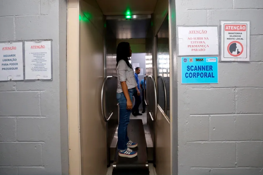 Tecnologia de inspeção amplia segurança nas unidades prisionais da Bahia Tecnologia de inspeção amplia segurança nas unidades prisionais da Bahia