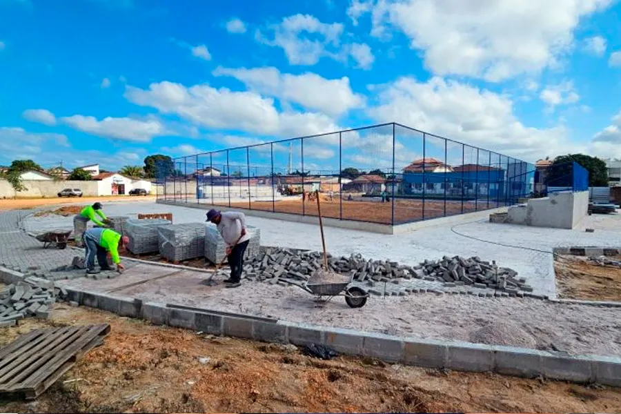 Mucuri avança na construção da Praça Esportiva do Cidade Nova, em Itabatã