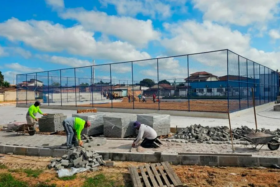 Mucuri avança na construção da Praça Esportiva do Cidade Nova, em Itabatã Mucuri avança na construção da Praça Esportiva do Cidade Nova, em Itabatã