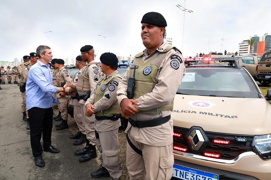 Polícia Militar da Bahia recebe 136 novas viaturas para reforçar frota operacional Polícia Militar da Bahia recebe 136 novas viaturas para reforçar frota operacional