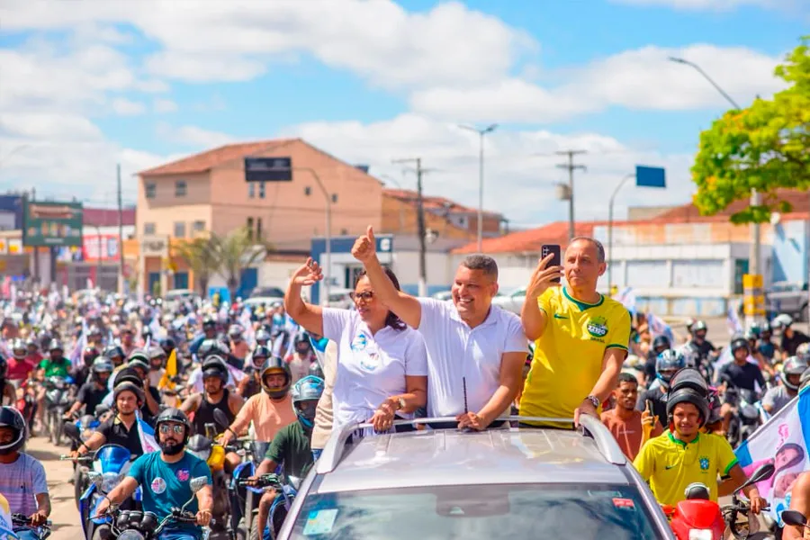 Jonatas Santos reúne milhares de apoiadores na maior motociata de Teixeira de Freitas