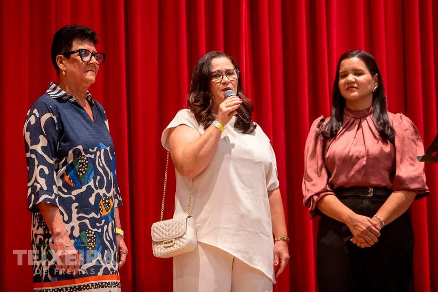 Teatro Escola Antônio Chicon Sobrinho abre as portas com noite de música, dança e teatro em Teixeira de Freitas Teatro Escola Antônio Chicon Sobrinho abre as portas com noite de música, dança e teatro em Teixeira de Freitas