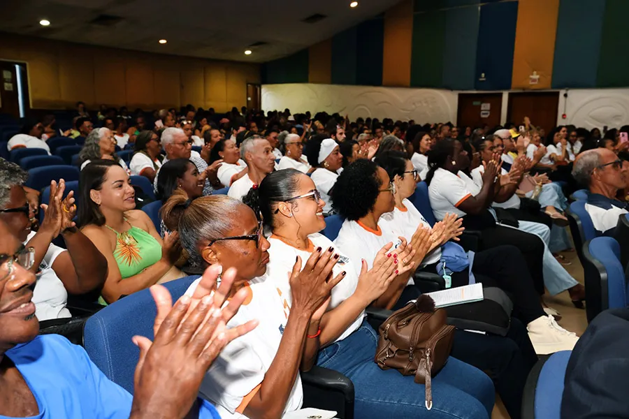 Estado da Bahia certifica 500 trabalhadores em cursos de qualificação profissional