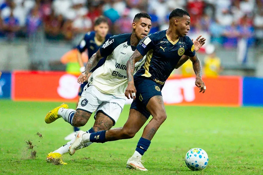 Bahia vence o Remo com gols no fim e entra no G4 do Brasileirão