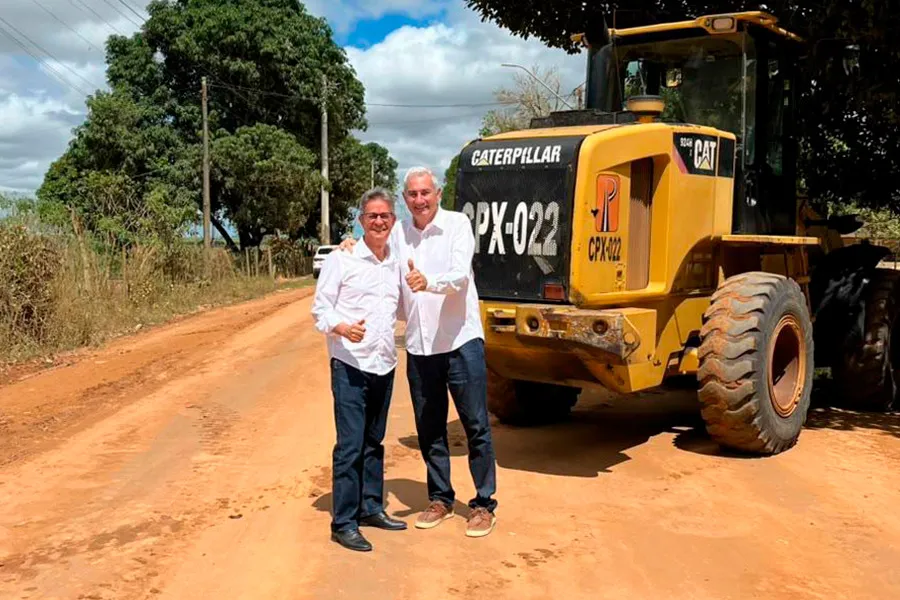 União de forças entre Beto Pinto e Governo da Bahia viabiliza 18km de estrada de Medeiros para Itupeva União de forças entre Beto Pinto e Governo da Bahia viabiliza 18km de estrada de Medeiros para Itupeva