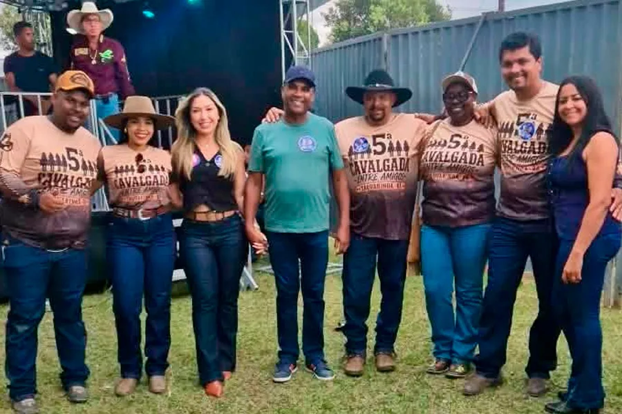 Prefeito faz entrega de Trator Agrícola à associação de Taquarinha durante 5ª Cavalgada entre Amigos