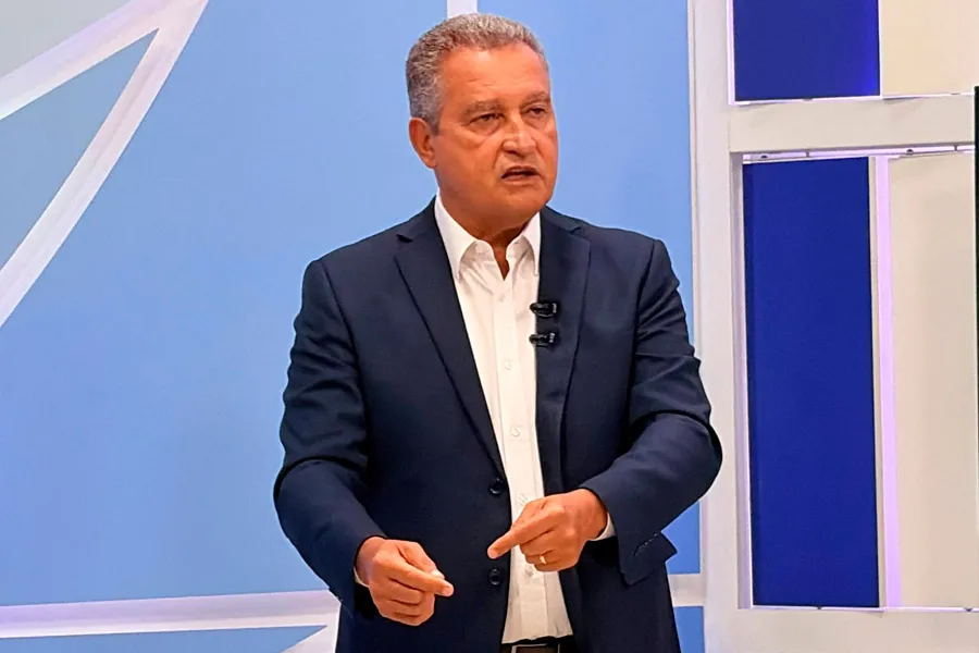 Em entrevista à TVE, Rui Costa defende restrições às BETs e alerta para endividamento das famílias