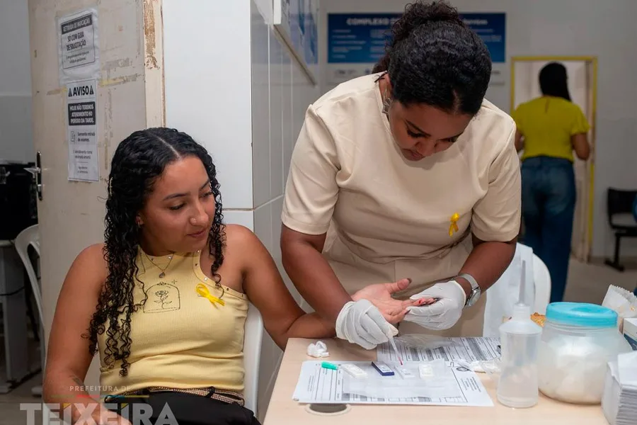 Setembro Amarelo leva orientações sobre saúde mental à comunidade do Complexo Ubirajara Setembro Amarelo leva orientações sobre saúde mental à comunidade do Complexo Ubirajara
