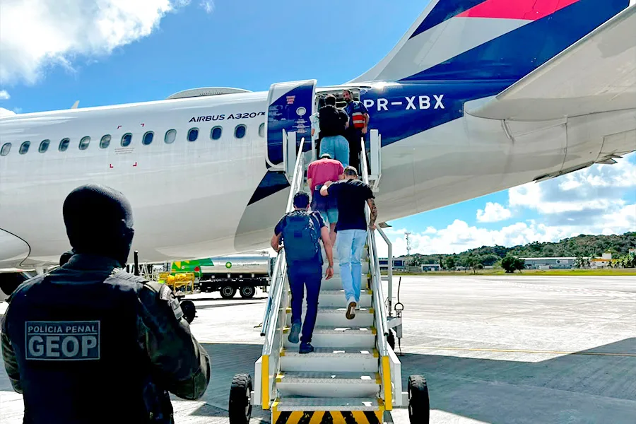 Amparado pela Lei Antifacção, Estado da Bahia amplia combate ao crime organizado e transfere líderes de facções para presídios federais