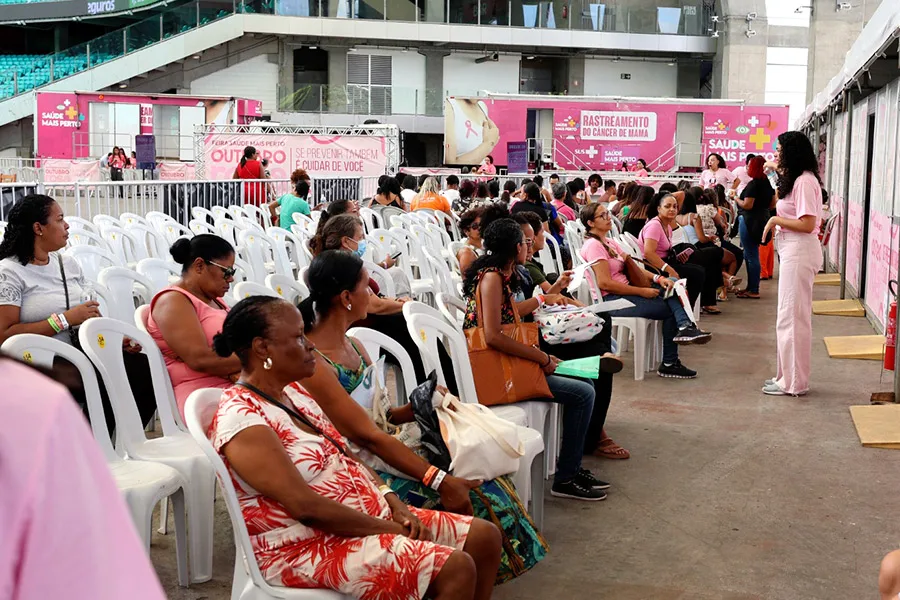 Estado da Bahia reforça prevenção ao câncer de mama com 40 mil mamografias em Salvador Estado da Bahia reforça prevenção ao câncer de mama com 40 mil mamografias em Salvador