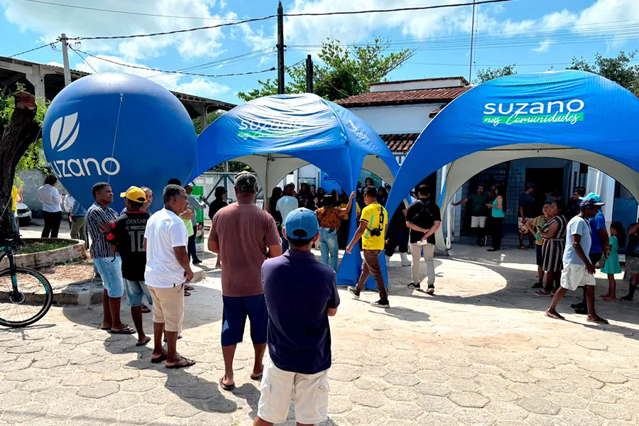 Fábrica de Gelo de Mucuri é inaugurada em parceria entre Suzano, Prefeitura e Colônia de Pescadores Fábrica de Gelo de Mucuri é inaugurada em parceria entre Suzano, Prefeitura e Colônia de Pescadores