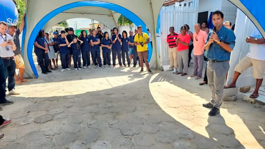 Fábrica de Gelo de Mucuri é inaugurada em parceria entre Suzano, Prefeitura e Colônia de Pescadores Fábrica de Gelo de Mucuri é inaugurada em parceria entre Suzano, Prefeitura e Colônia de Pescadores