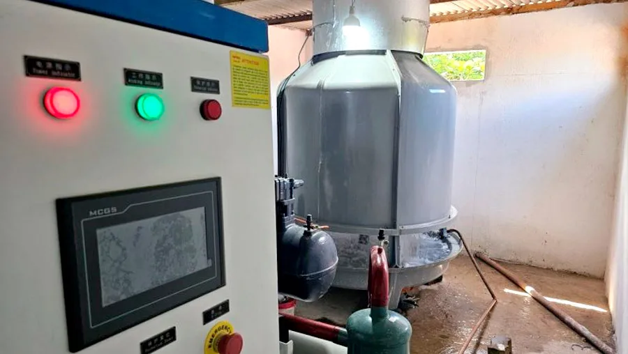 Fábrica de Gelo de Mucuri é inaugurada em parceria entre Suzano, Prefeitura e Colônia de Pescadores Fábrica de Gelo de Mucuri é inaugurada em parceria entre Suzano, Prefeitura e Colônia de Pescadores