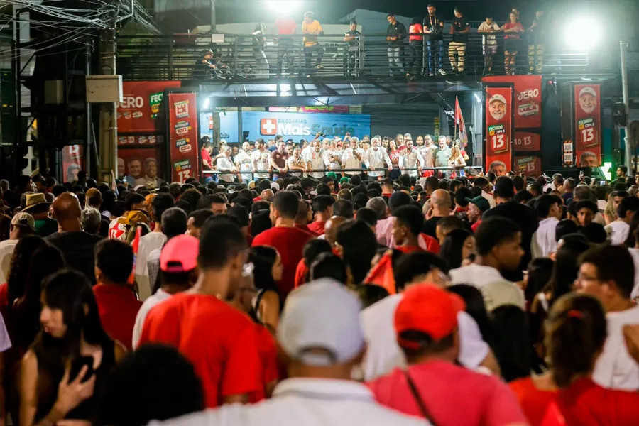 Em último comício, Jerônimo exalta o interior e convida baianos a continuarem mudando a Bahia com Lula