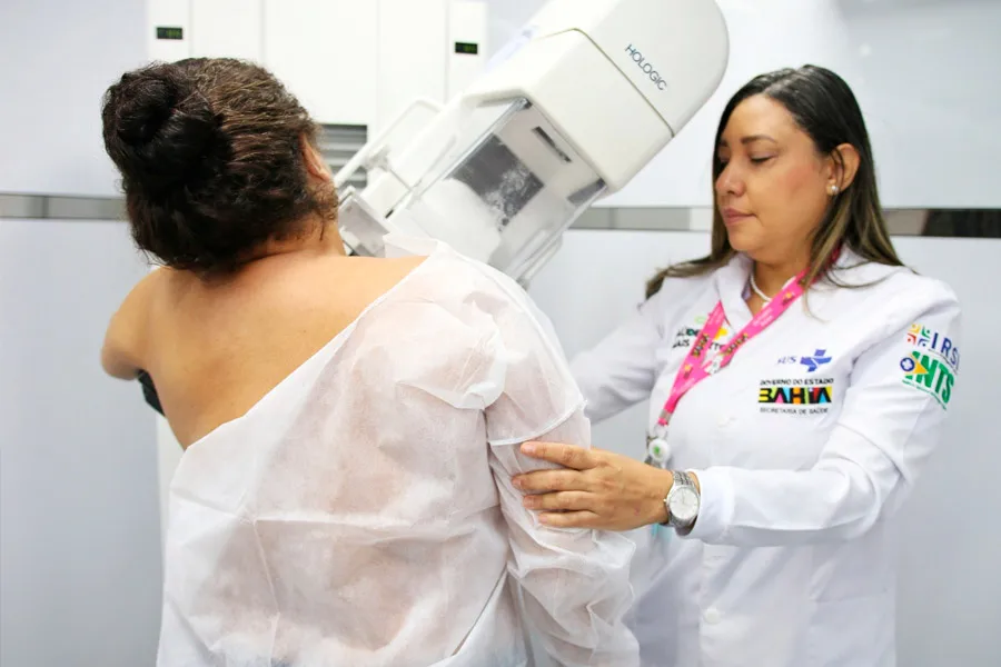 Outubro Rosa: Sesab mantém agendamentos para mamografias e consultas em Salvador