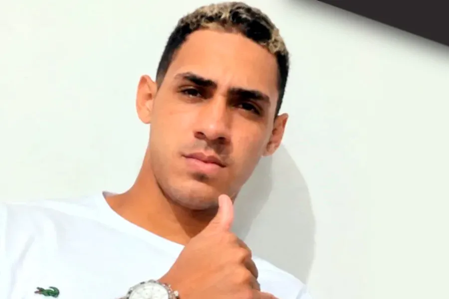 Jovem de 18 anos é morto a tiros enquanto dormia na casa do pai em de Cachoeira do Mato 