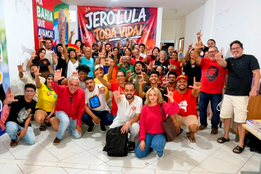 PT, PCdoB e movimentos sindicais e sociais lideram campanha de Lula em Teixeira