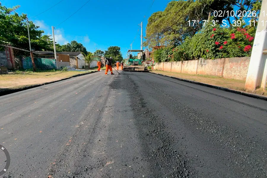 Asfaltamento começa em Cumuruxatiba e avança na melhoria da infraestrutura do distrito Asfaltamento começa em Cumuruxatiba e avança na melhoria da infraestrutura do distrito