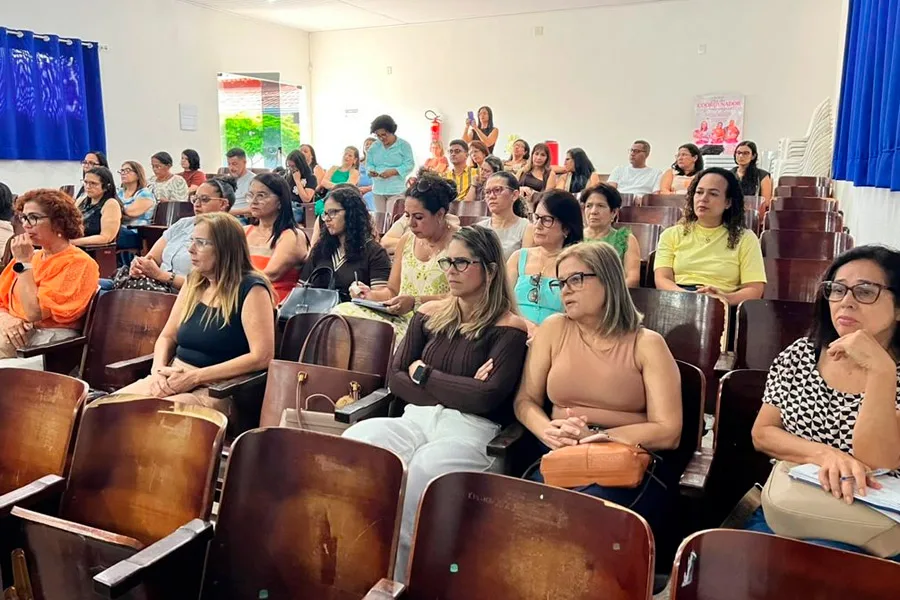 Formação continuada aproxima gestão e aprendizagem na rede municipal Formação continuada aproxima gestão e aprendizagem na rede municipal