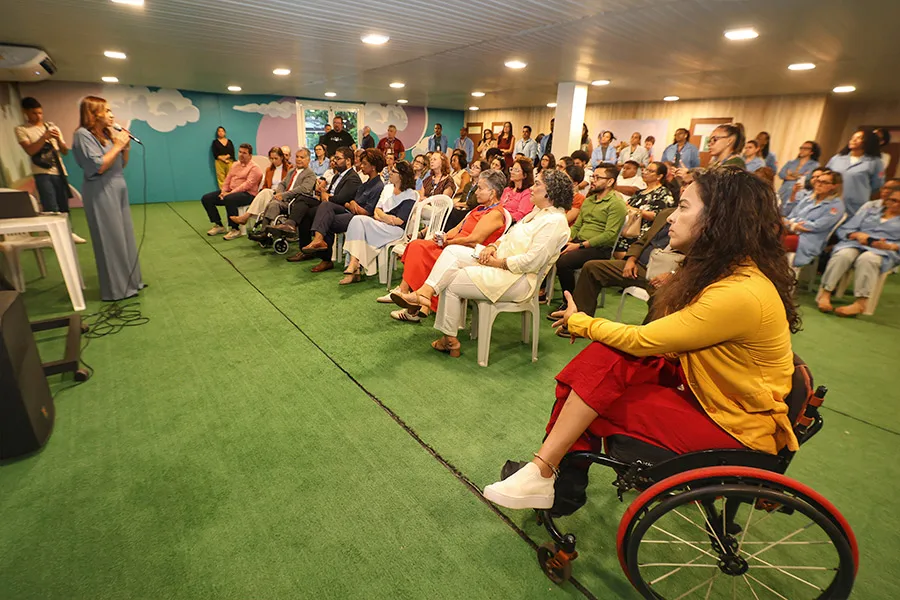 Roberta Santana recebe ministra para conhecer rede de cuidado à pessoa com deficiência na Bahia Roberta Santana recebe ministra para conhecer rede de cuidado à pessoa com deficiência na Bahia