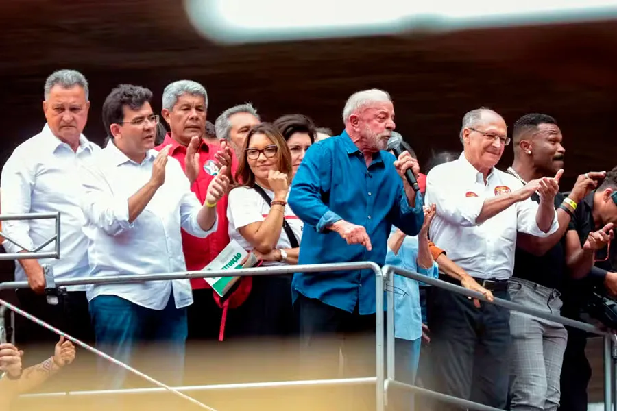 Jerônimo defende união nacional e convoca brasileiros a reeleger Lula em ato na Avenida Paulista