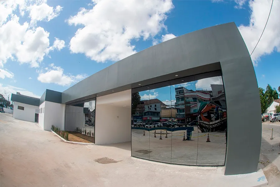 Hospital Municipal de Teixeira de Freitas ganha nova fachada e acesso exclusivo para pedestres Hospital Municipal de Teixeira de Freitas ganha nova fachada e acesso exclusivo para pedestres