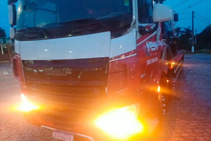 Homem morre atropelado por caminhão na BR-101, próximo ao Assentamento Jaci Rocha, em Itamaraju
