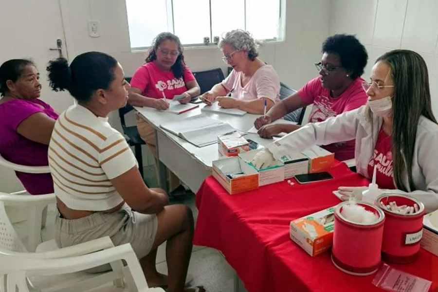 Mulheres de Itabatã protagonizam ação do “Outubro Rosa” em defesa da saúde, da prevenção e do autocuidado