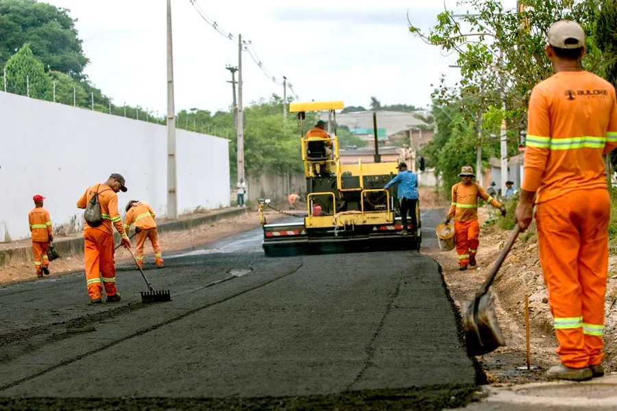 Rua Agropecuária, no Monte Castelo, recebe obras de pavimentação e drenagem