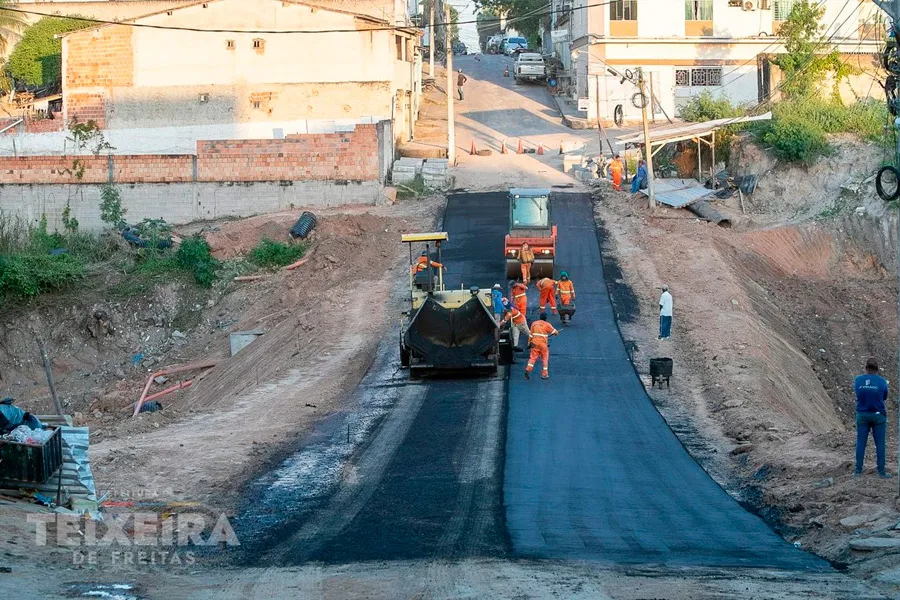 Rua Ipiranga, no Santa Rita, avança com pavimentação e execução de estruturas de drenagem