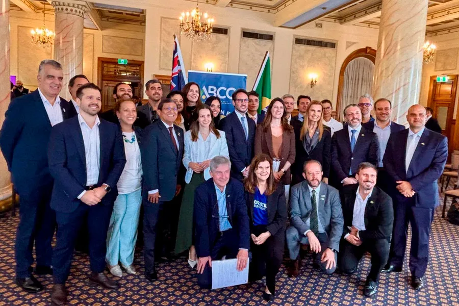 Bahia participa de evento internacional na Austrália para atrair investimentos em mineração 