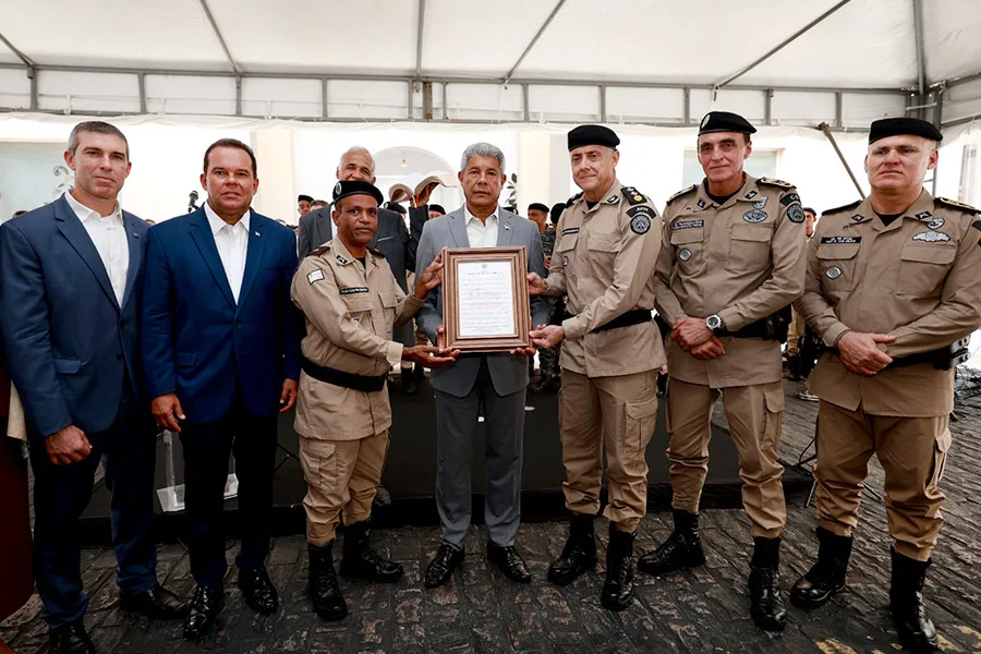 Segurança fortalecida: governador entrega 48 novas viaturas à Polícia Militar e amplia proteção às mulheres Segurança fortalecida: governador entrega 48 novas viaturas à Polícia Militar e amplia proteção às mulheres
